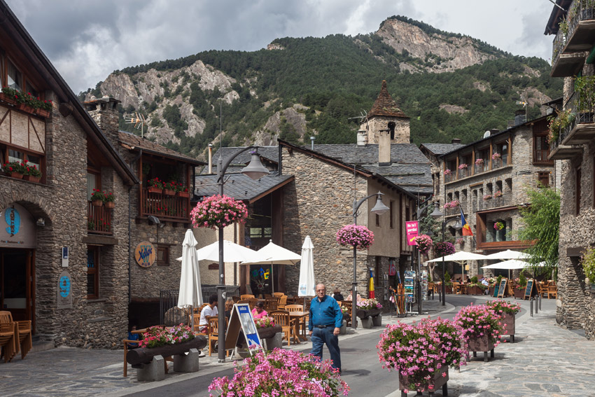 Pyrenees bike tour